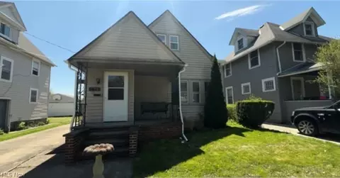 220 Spruce St, Elyria, OH 44035