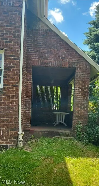1725 Hampton Rd, Akron, OH 44305 photo 6