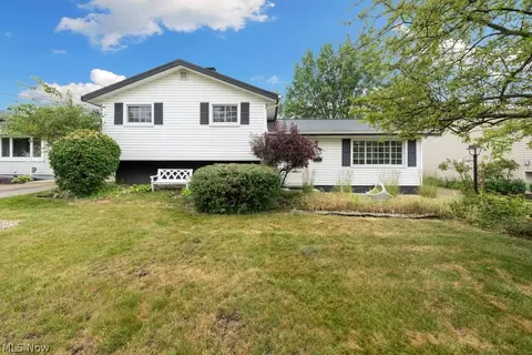 13639 Havendale Dr, Brook Park, OH 44142