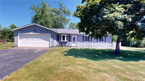84 Parkway Blvd, Madison, OH 44057