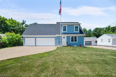 2416 Lost Nation Rd, Eastlake, OH 44095