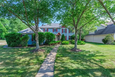 25074 Tricia Dr, Westlake, OH 44145