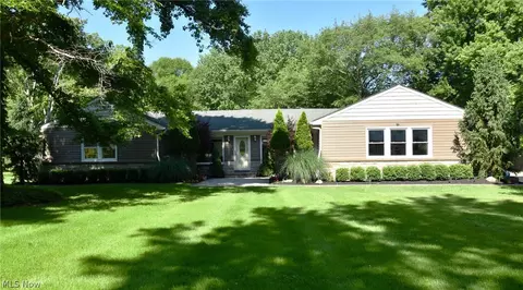 4300 Orangedale Rd, Orange, OH 44022