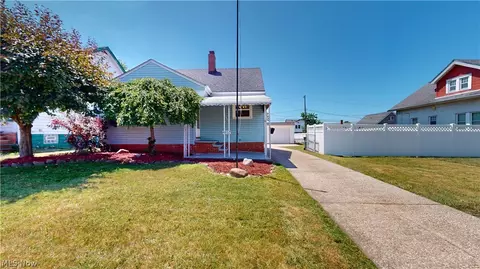 4852 E 86th St, Garfield Heights, OH 44125