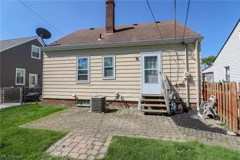 Exterior - 443 E 330th St, Willowick, OH 44095 photo 5 of 6