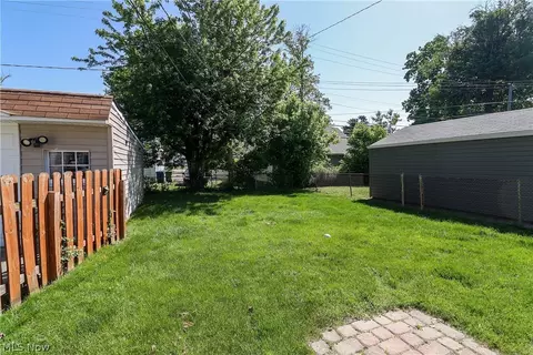 Exterior - 443 E 330th St, Willowick, OH 44095 photo 4 of 6