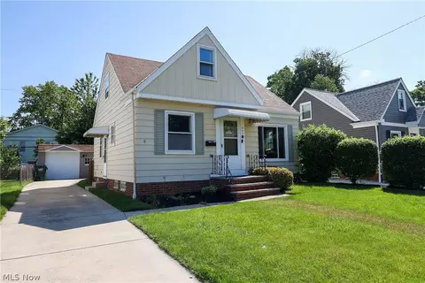 443 E 330th St, Willowick, OH 44095