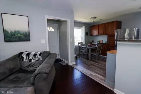 Entry Way - 443 E 330th St, Willowick, OH 44095 photo 1 of 4