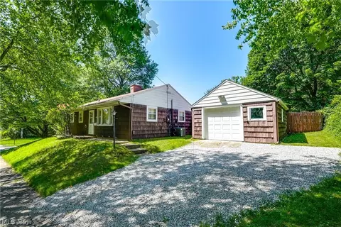 1365 Yuma Ave, Akron, OH 44305