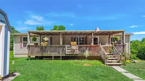 8705 Ridgley Rd, Mount Perry, OH 43760