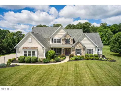 5992 Mcclelland Ct, Sharon, OH 44281
