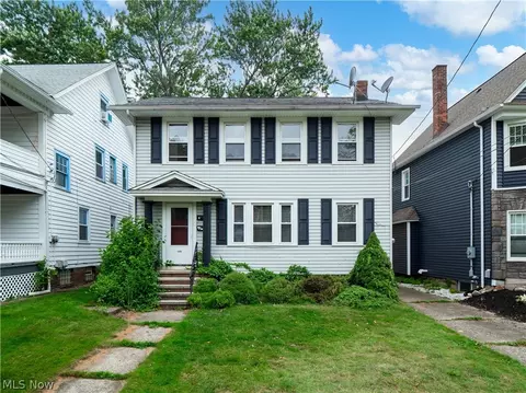 1306 Bonnieview Ave, Lakewood, OH 44107