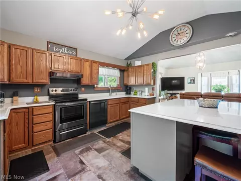 Kitchen - 5245 Center Rd, Philo, OH 43771 photo 4 of 4