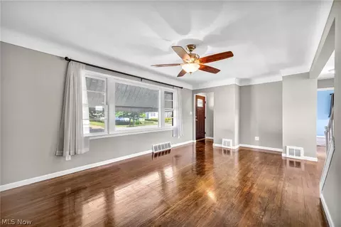 3911 E 365th St, Willoughby, OH 44094 photo 6