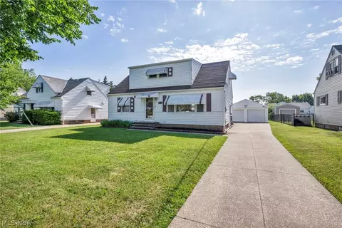 3911 E 365th St, Willoughby, OH 44094 photo 2