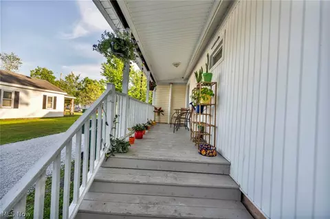 Exterior - 51 E Walnut St, Jefferson, OH 44047 photo 1 of 12