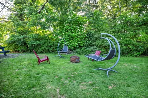 Exterior - 51 E Walnut St, Jefferson, OH 44047 photo 5 of 12