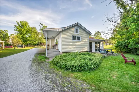 Exterior - 51 E Walnut St, Jefferson, OH 44047 photo 2 of 12