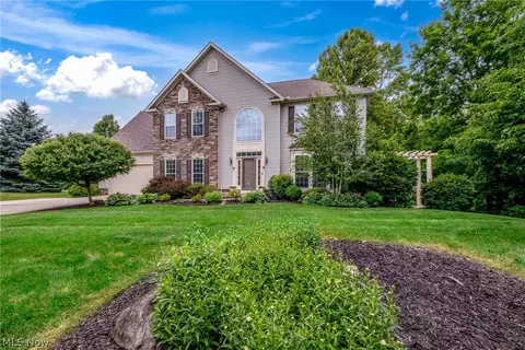 379 Opal Ct, Streetsboro, OH 44241