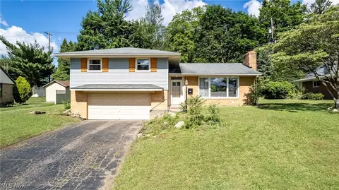 543 36th St NW, Canton, OH 44709