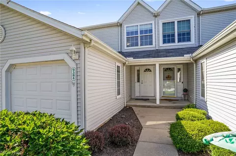 9384 Hickory Ridge Dr, Streetsboro, OH 44241
