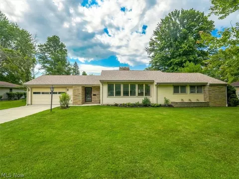 5006 Lake Rd W, Ashtabula, OH 44004