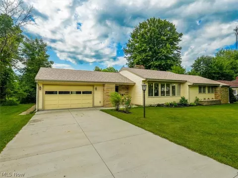 5006 Lake Rd W, Ashtabula, OH 44004 photo 2