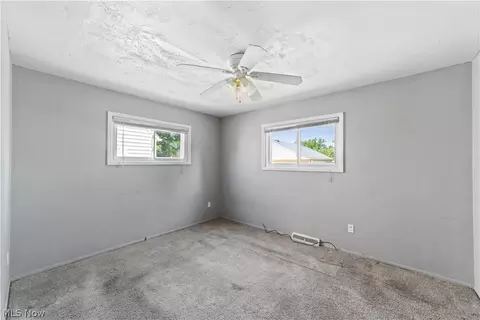 24401 Stephen Ave, Euclid, OH 44123 photo 13
