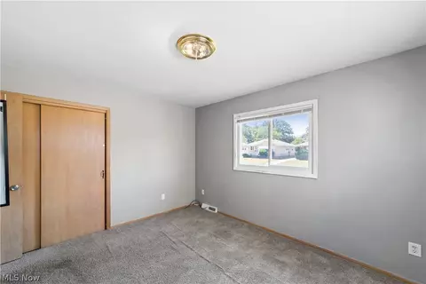 24401 Stephen Ave, Euclid, OH 44123 photo 10