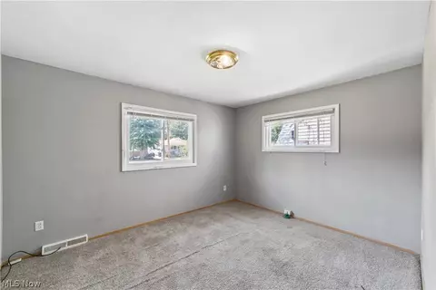 24401 Stephen Ave, Euclid, OH 44123 photo 8