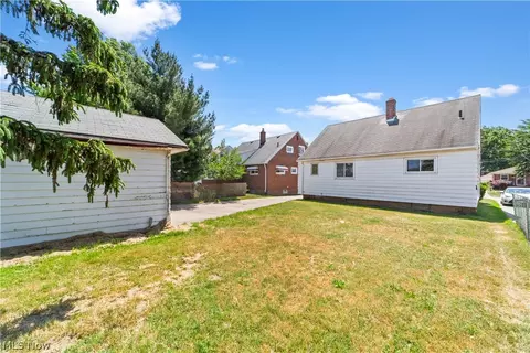 24401 Stephen Ave, Euclid, OH 44123 photo 21