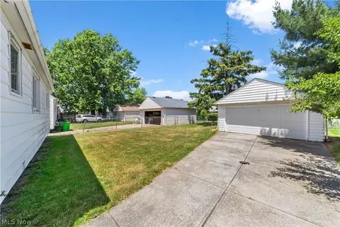 24401 Stephen Ave, Euclid, OH 44123 photo 19