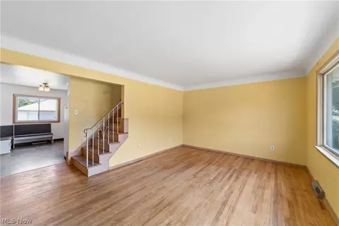 24401 Stephen Ave, Euclid, OH 44123 photo 3