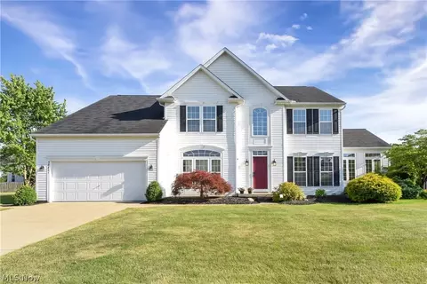 38801 Bridle Ct, Avon, OH 44011