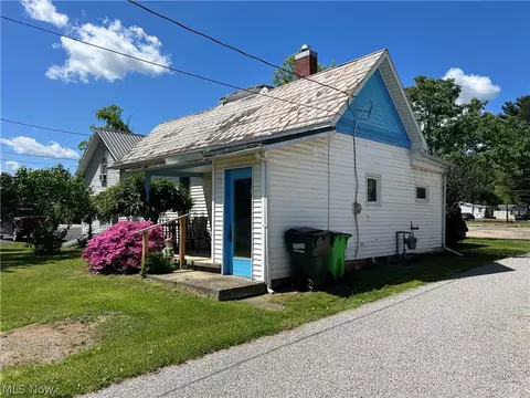 230 N Main St, Killbuck, OH 44637 photo 4