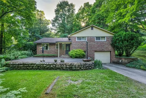 6456 Auburn Rd, Concord, OH 44077