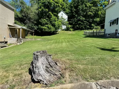 N 8th Street, Martins Ferry, OH 43935