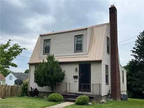 25 Highland Ave, Columbiana, OH 44408