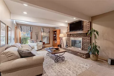 33567 Lisa Ln, Solon, OH 44139 photo 17