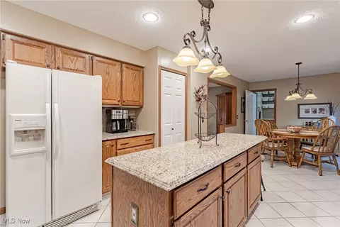 33567 Lisa Ln, Solon, OH 44139 photo 11