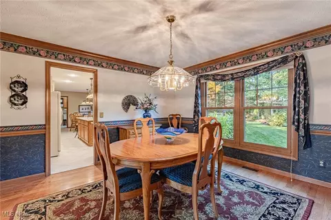 33567 Lisa Ln, Solon, OH 44139 photo 9