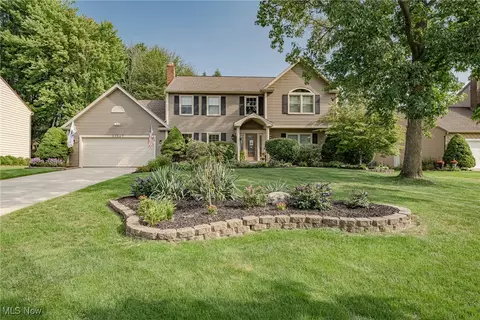33567 Lisa Ln, Solon, OH 44139