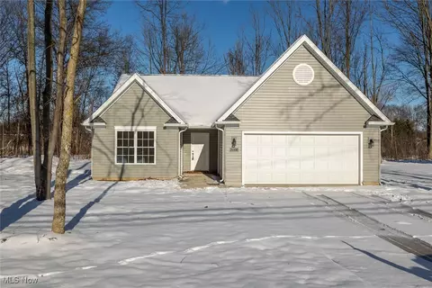 26880 Schady Rd, Olmsted Twp, OH 44138