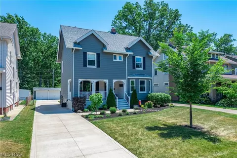 1253 Thoreau Rd, Lakewood, OH 44107