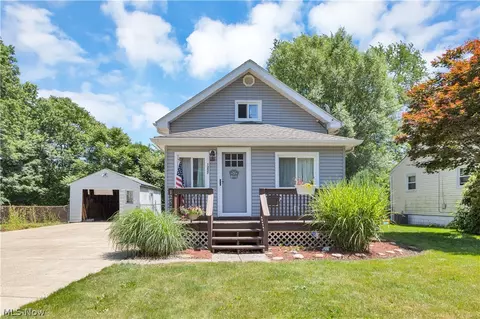 1257 Alberta St, Barberton, OH 44203
