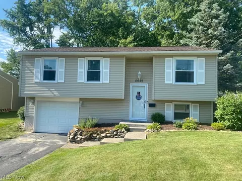 5626 Radcliffe Ave, Austintown, OH 44515