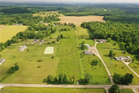 Flint Ridge Road, Hopewell, OH 43746