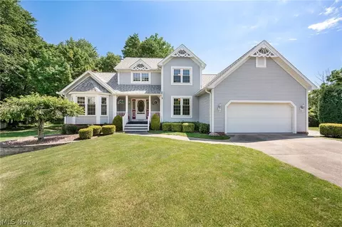 1081 Amy Trl, Tallmadge, OH 44278