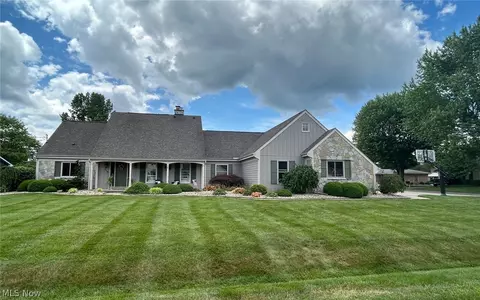 216 Alden Ave, Marietta, OH 45750