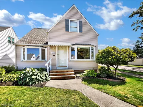 4315 Redfern Rd, Cleveland, OH 44134